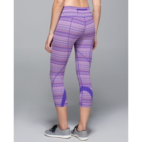Lululemon Inspire Crop II Purple Space Dye Twist Workout Leggings, Size 6 - Picture 1 of 8